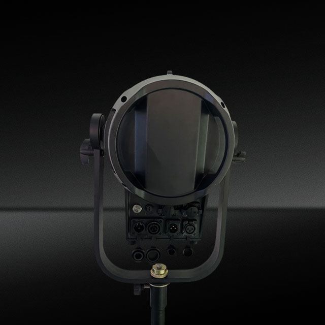 600 Вт водонепроницаемый RGBALC LED Theatre Fresnel Spotlight с Zoom