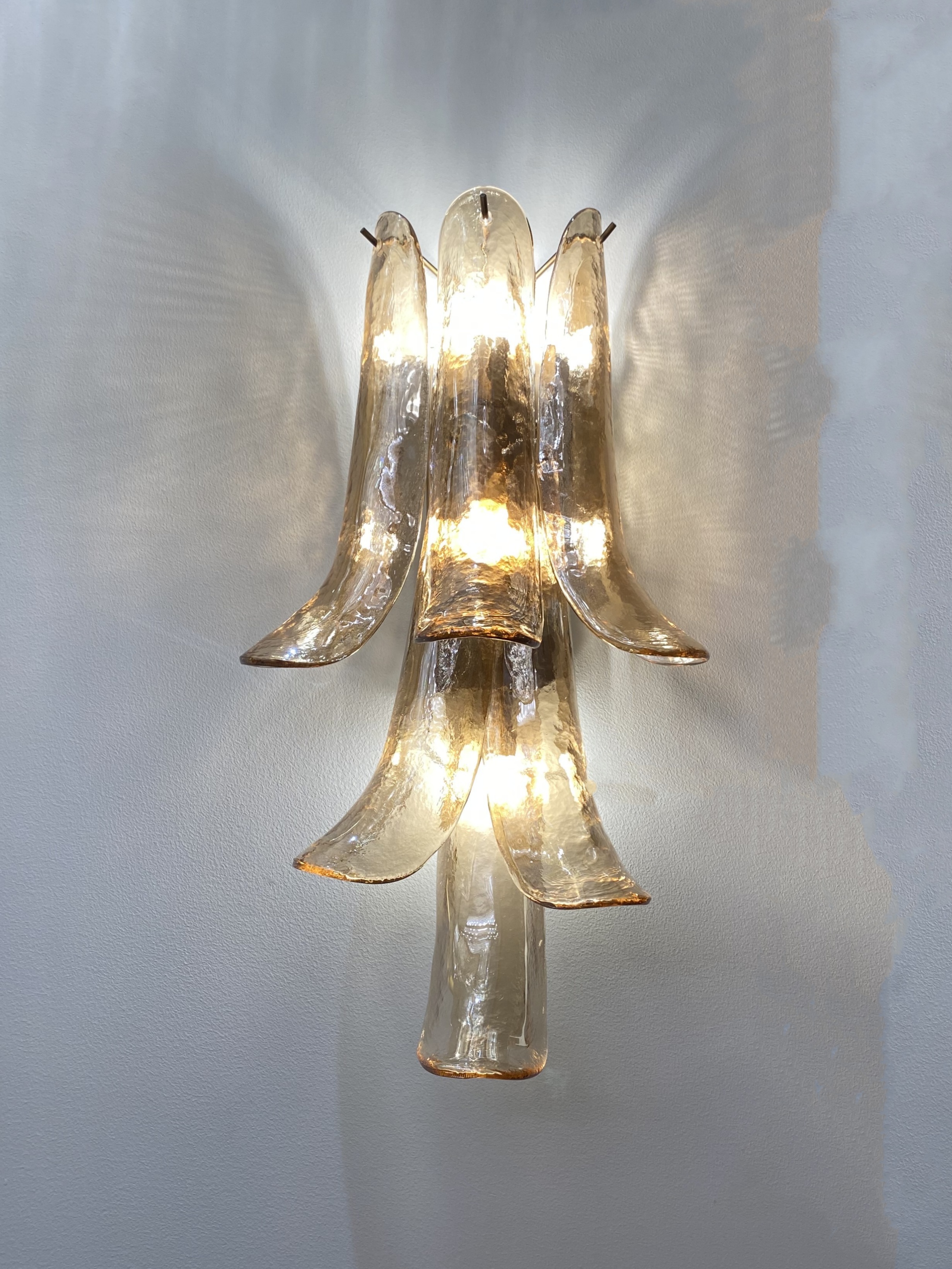 Дизайн интерьера сверкающей золотой пластины стеклянной виллы современный настенный светильник (KYZ-06W)