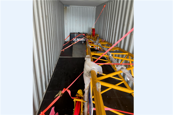 XGC55 container loading (4)