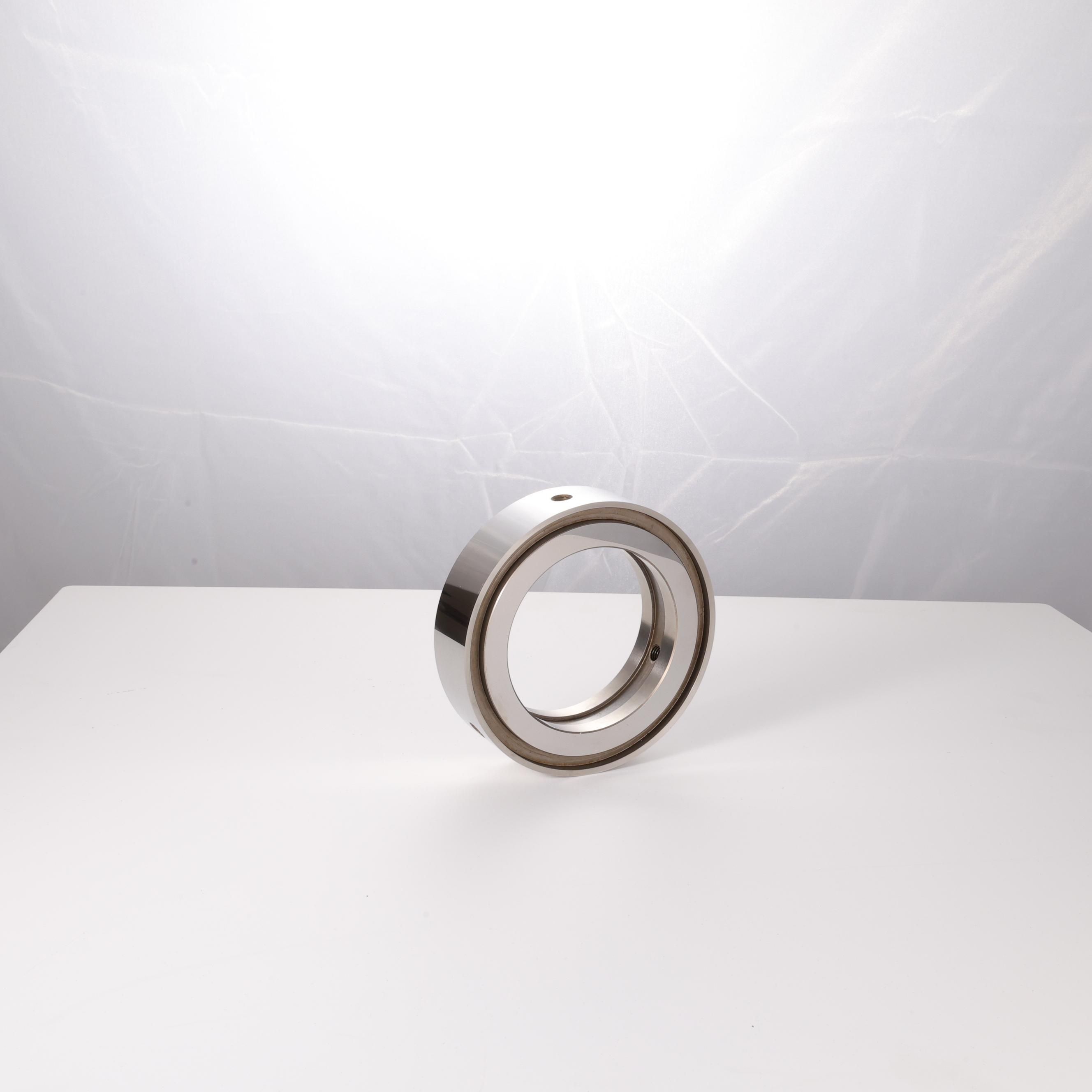 经济实惠且耐用的 HSS 底刀刀片适用于多种材料的裁切，适用于处理纸张、塑料及胶粘带等材料