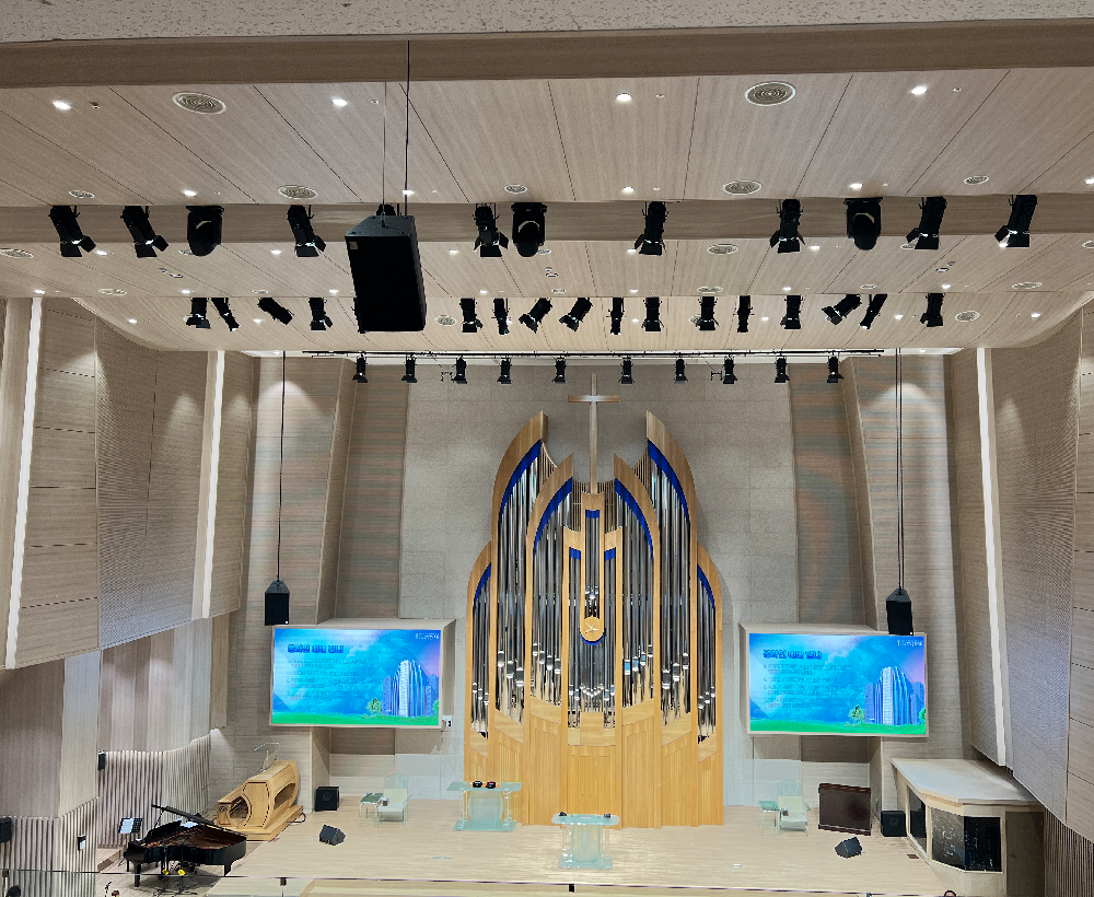300W LED Fresnel y Luz de perfil en la Iglesia Metodista Central de Incheon