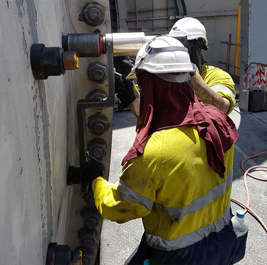 pneumatic torque wrench