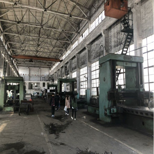 联强集团组织年轻业务员进行工厂学习