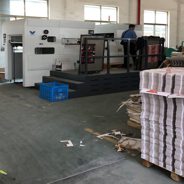 上海众鹤陪同客户赴江苏参观MY1020E全自动压痕模切机