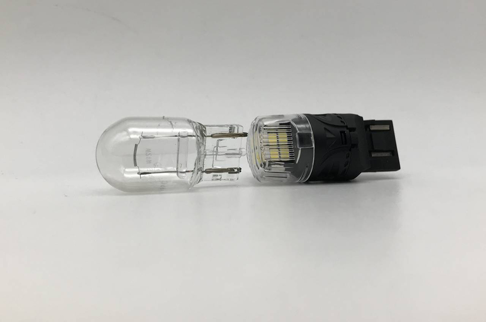 7443 led switchback bulb