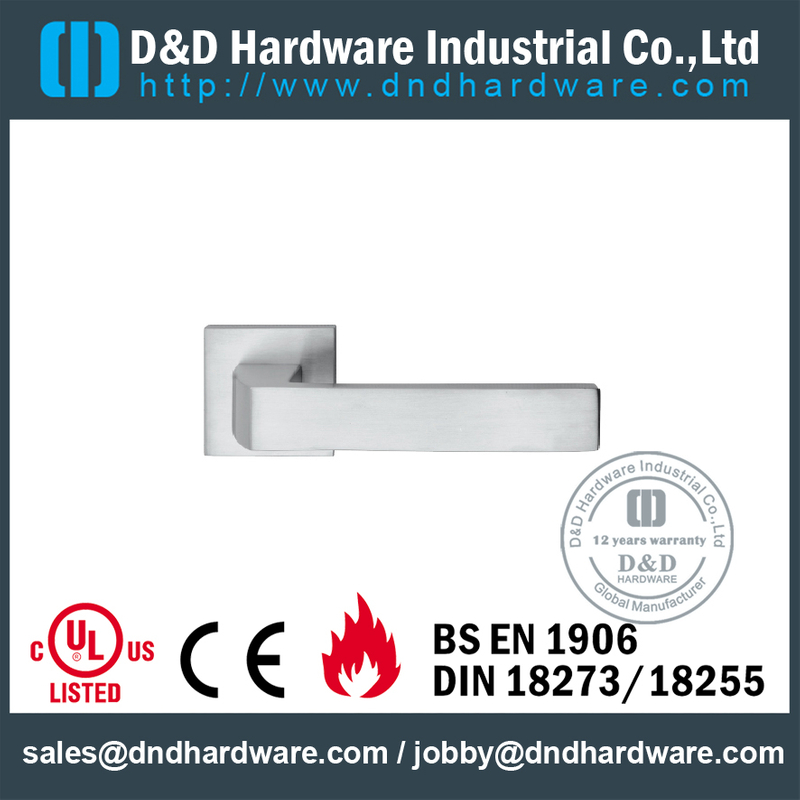 Manija de puerta cuadrada de buena calidad de grado 304 para puerta de baño- DDSH204