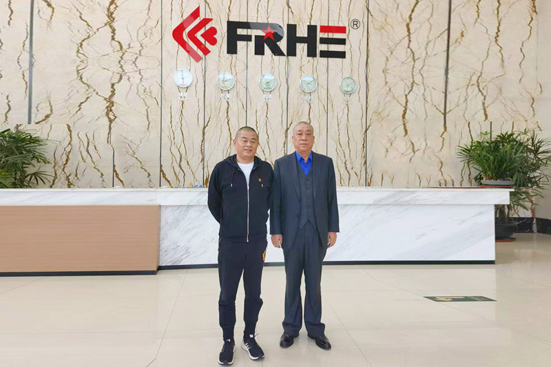 photo of cuipeijun and general manager of Jiangnan Boiler