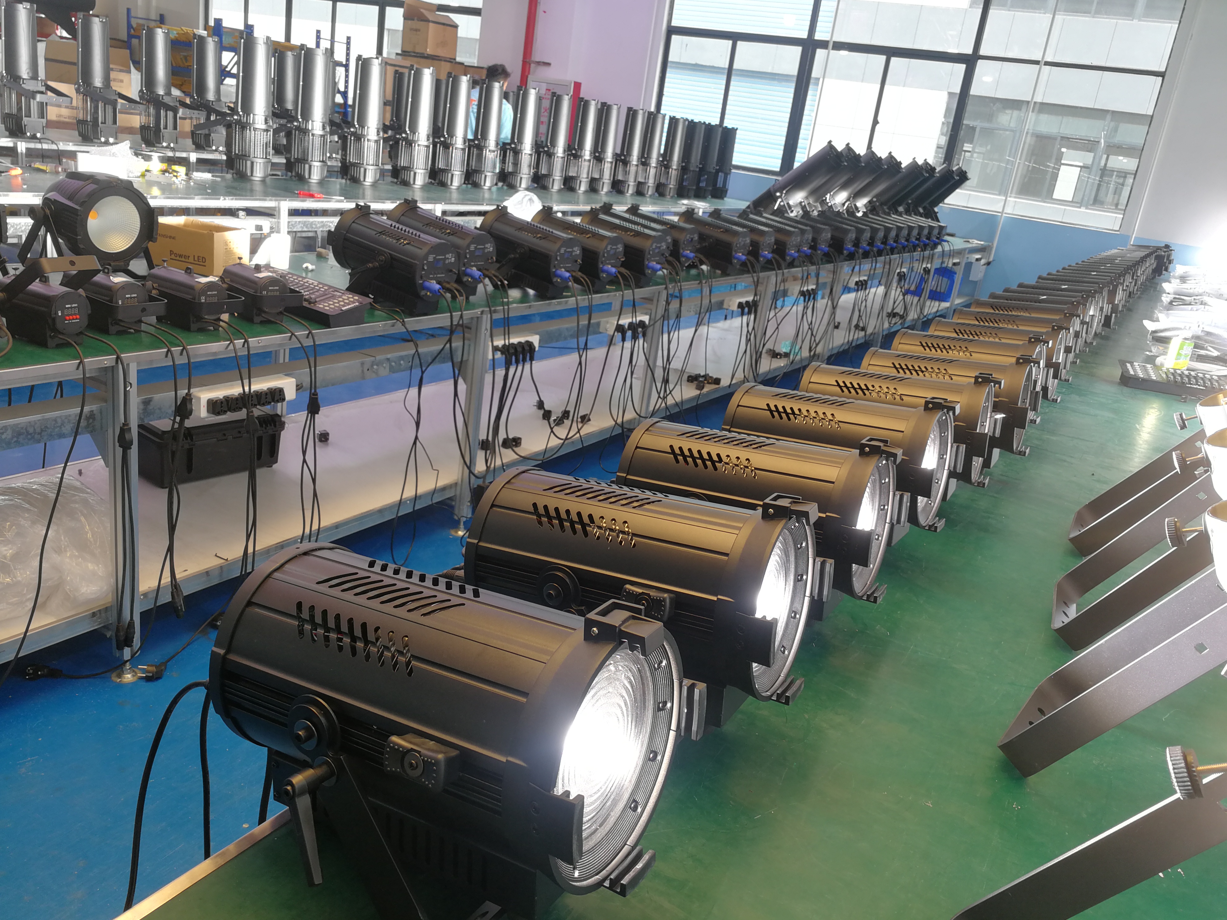 ¿Cuáles son los escenarios de uso de LED Studio Lights?