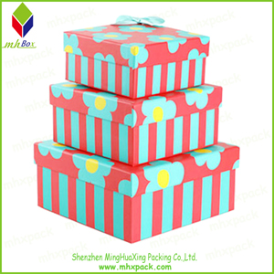 可定制大小和印刷图案的方形精美礼品包装纸盒