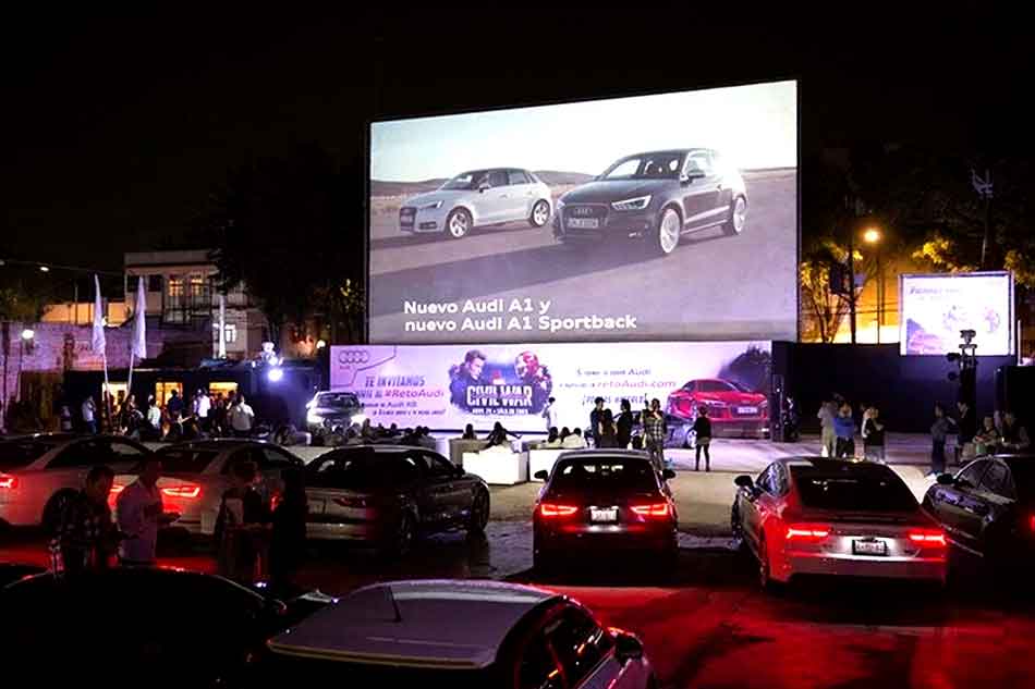 Außen-LED-Werbung-für-Audi-Q7