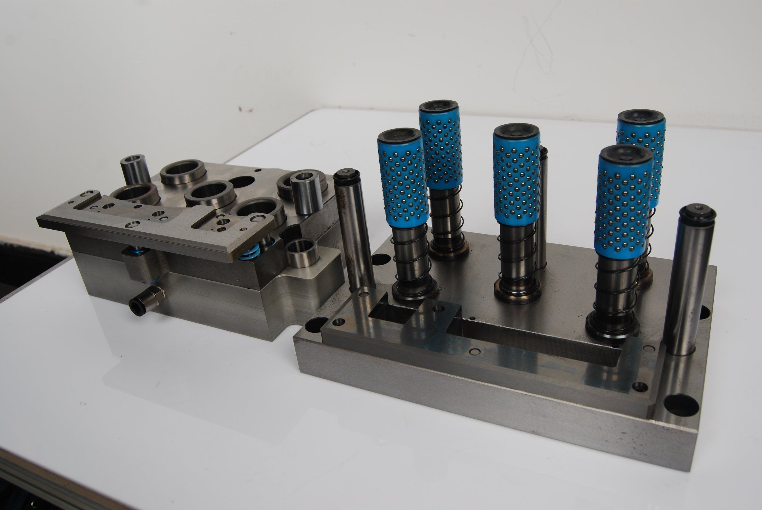 高性能耐磨处理模具冲压模具