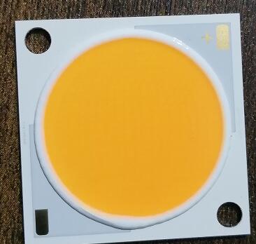 Comparación de luces LED de estudio con opciones tradicionales de iluminación halógena