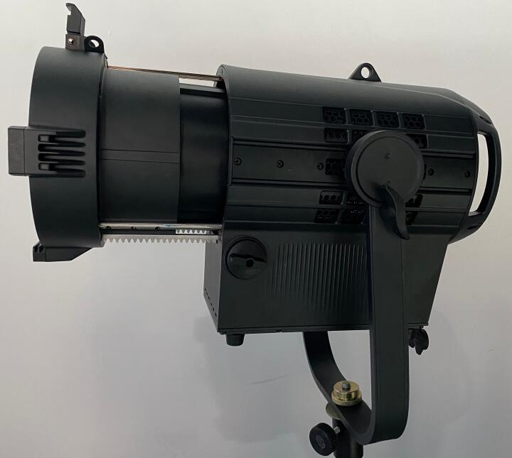 Alta potencia IP65 600W RGBalc LED LEALLE FRESNEL CON ZOOM