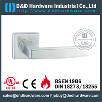 Pegangan lengkung Antirust solid dengan mawar persegi untuk Swing Single Door- DDSH166