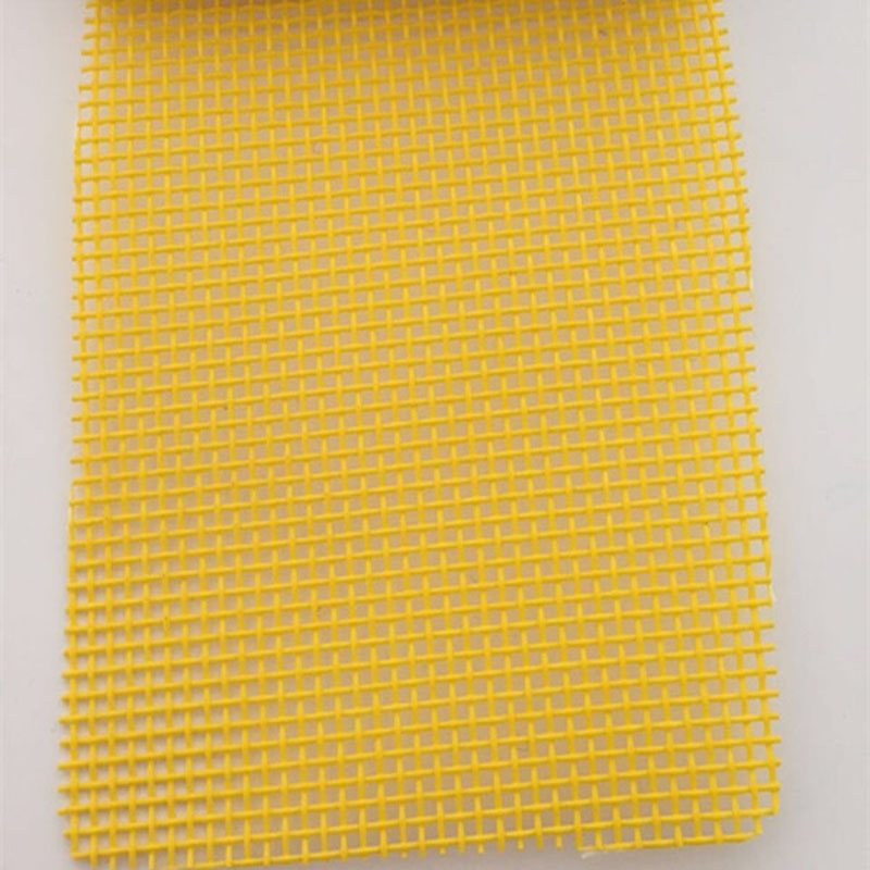 Yarn coated mesh fabric