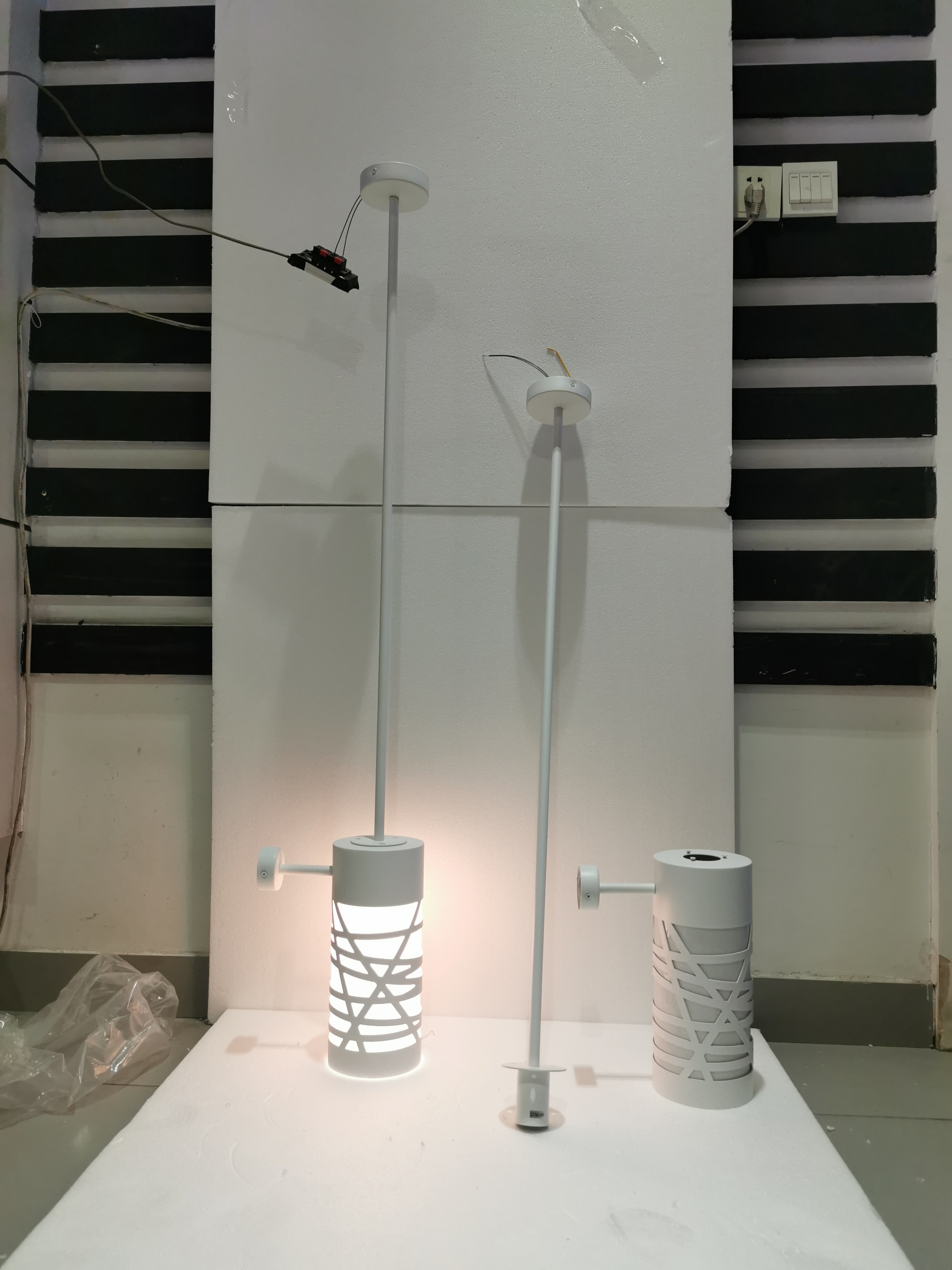 Прикроватная люстра в гостиничном номере для использования в помещении из белого железа, декоративная подвесная лампа (MD81366)