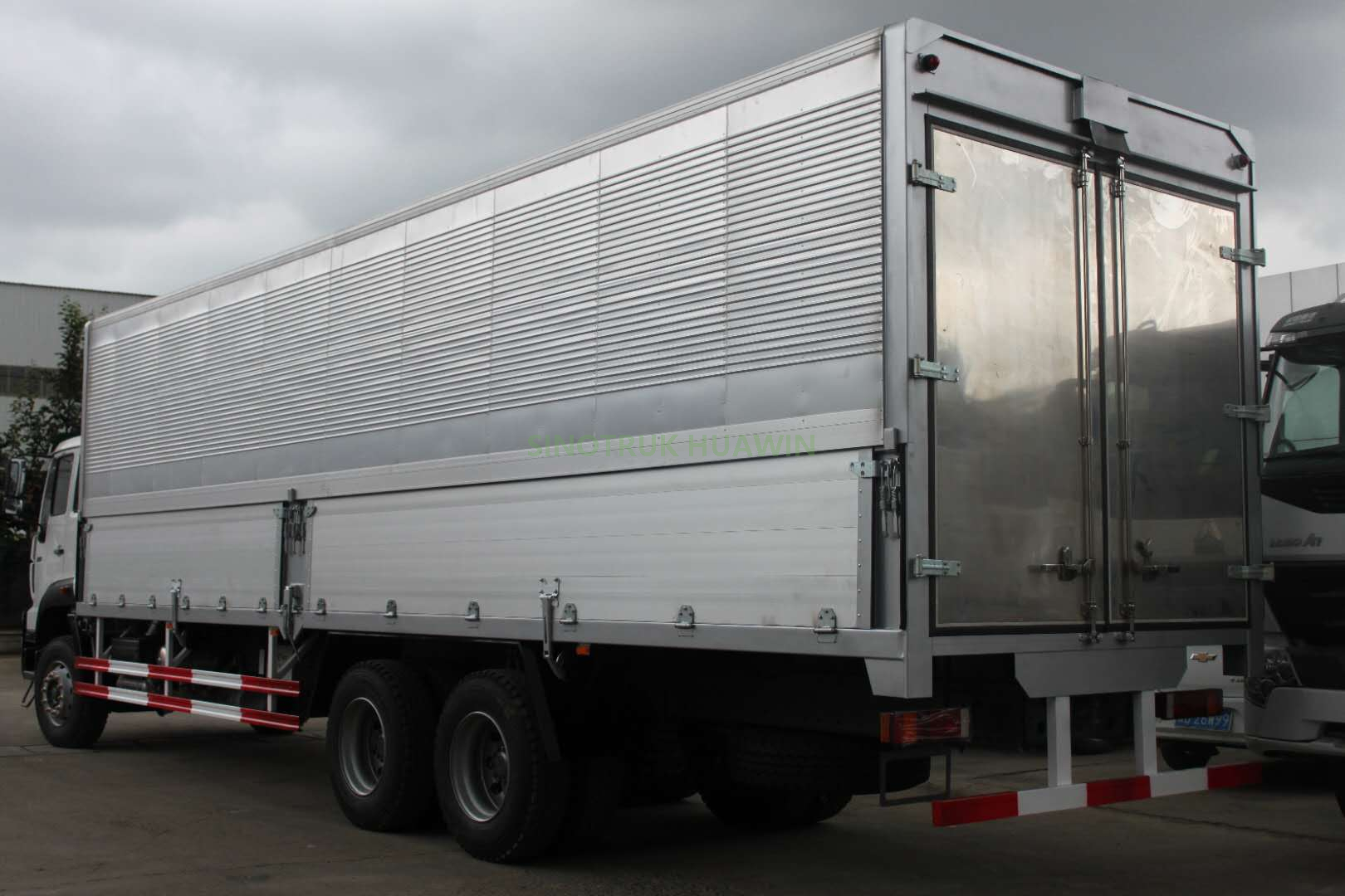 SINOTRUK HOWO A7 6X4 Wing Van Truck Buy A7 6X4 Wing Van Truck, wing