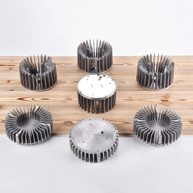 Producci&oacute;n de alojamiento de l&aacute;mpara