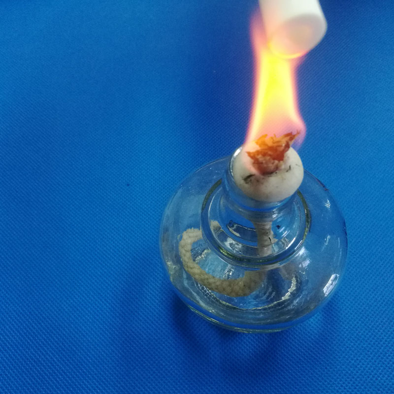 La diferencia entre la manguera de silicona retardante de la llama y otras mangueras de silicona cuando se quema