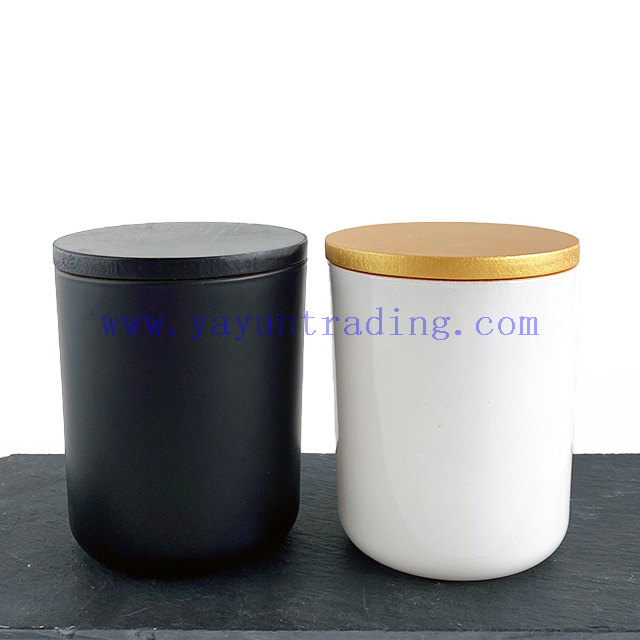 Customized Black White Candle Jars for Home Decoration Empty Glass Candle Vessels