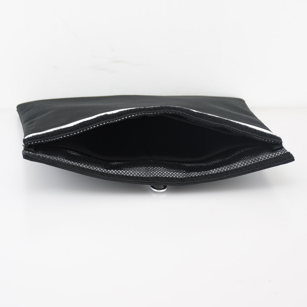 smell proof pouch with carbon lining