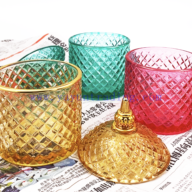 Luxurious Colorful Dome Candy Jars 400ml Diamond Embossed Colored Glass Candle Holder with Lids