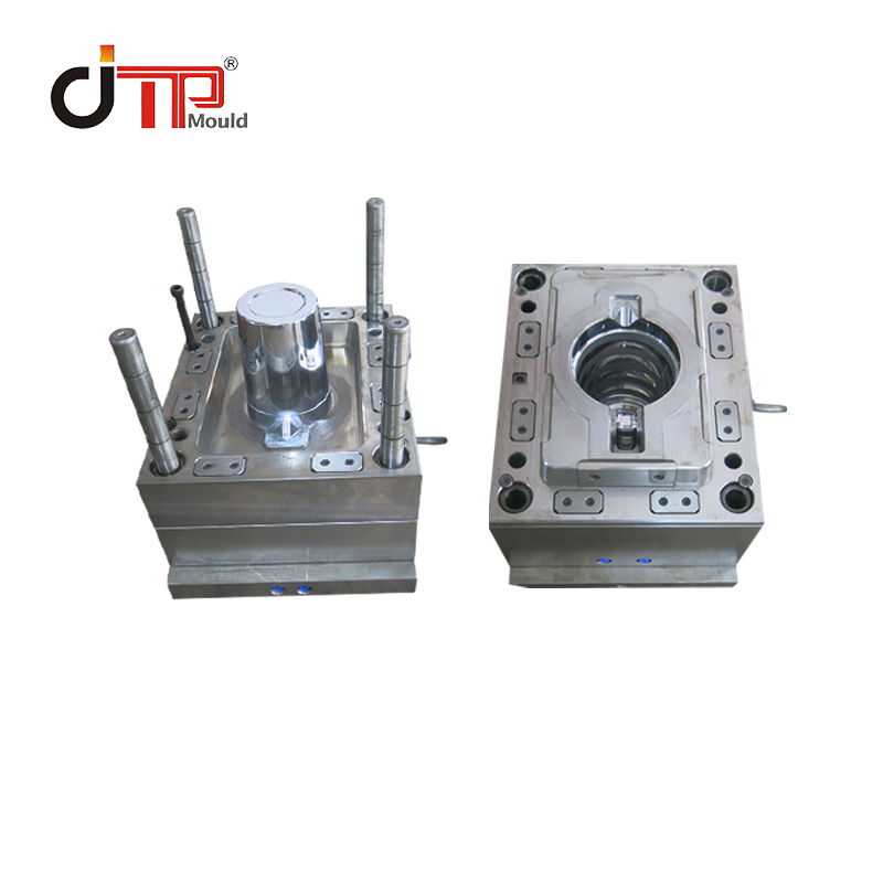 إبريق الماء العفن