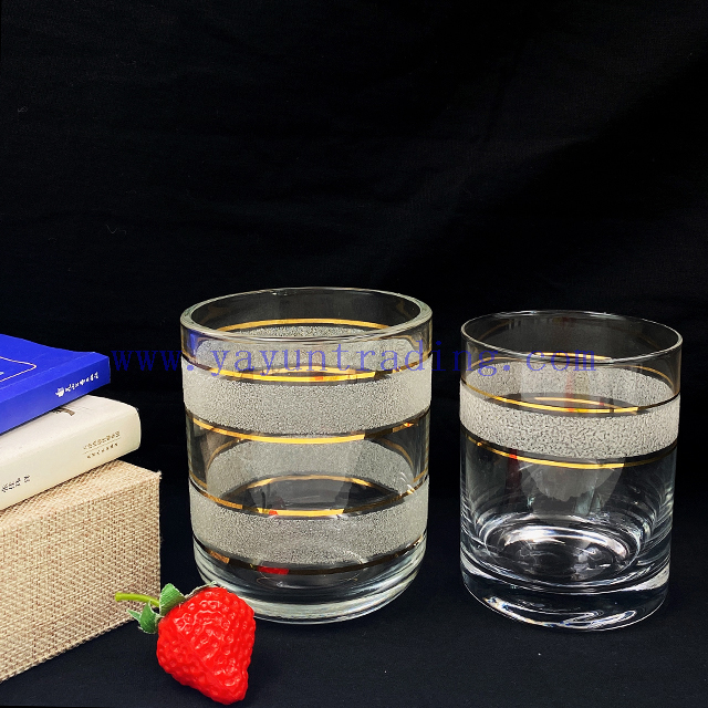 Round Clear Empty Glass Handmade Embossed Black White Circle Pattern Candle Jar