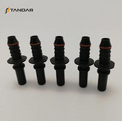 ¿Cómo se reemplaza un conector rápido de tubería de combustible?