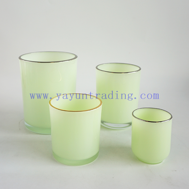 Wholesale Yayun New Design Cylinder Grass Green Candle Jars Gold Silver Rim Candle Vessels for Christmas 