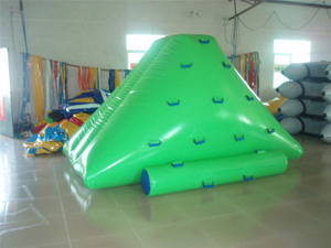 Outdoor Inflatable Water Toys Inflatable Pool Iceberg Floating Climbing Wall