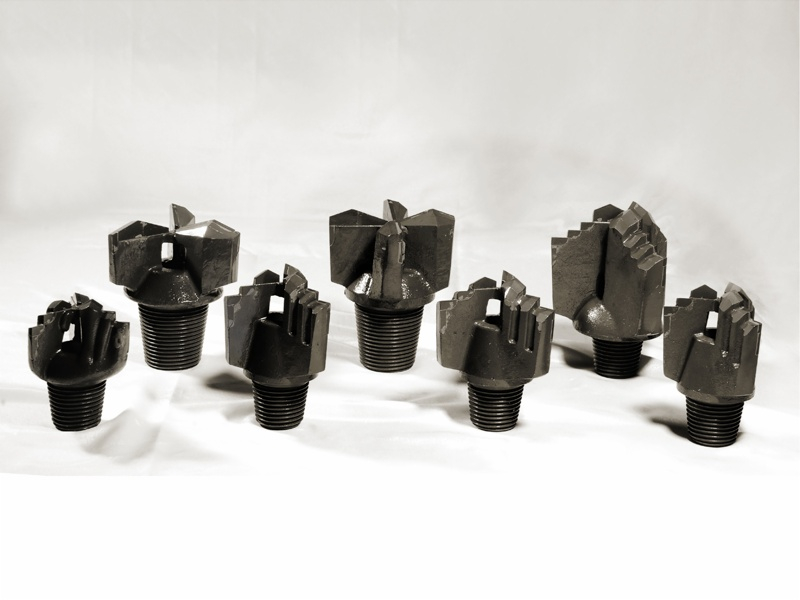 3 Wing Step and Chevron Drag Bits 5" 6" Pin 2 3/8" API Reg