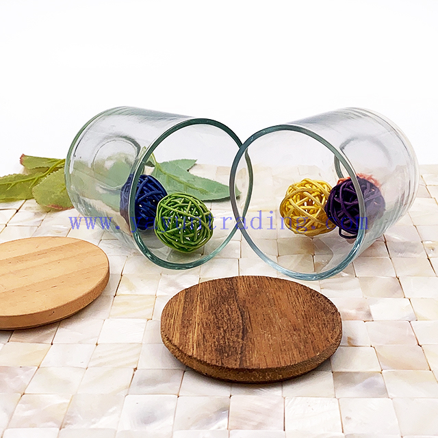 Luxury Transparent Clear Empty Glass Decorative Candle Jars Simple Candle Holders With Lid For Candle Making