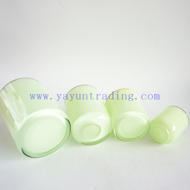 Wholesale Yayun New Design Cylinder Grass Green Candle Jars Gold Silver Rim Candle Vessels for Christmas 