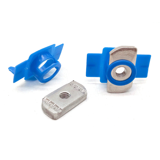 Écrou de ressort d'écrou de canal d'acier au carbone galvanisé à chaud avec l'aile en plastique