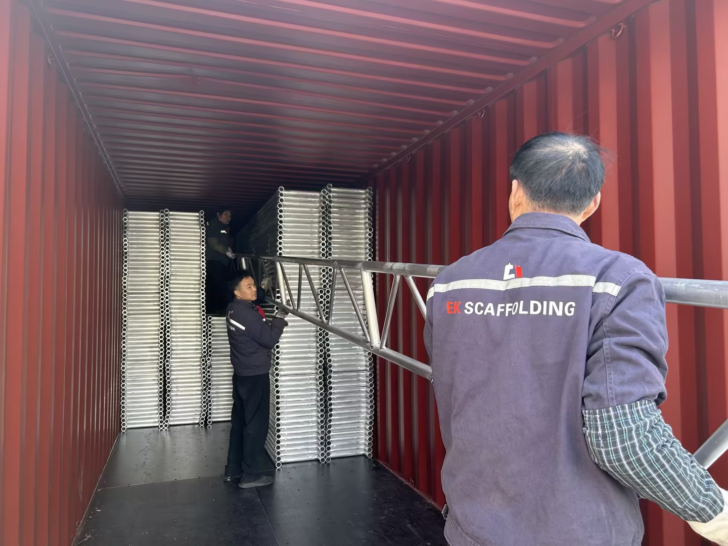 Env&iacute;o de vigas de celos&iacute;a de andamio 