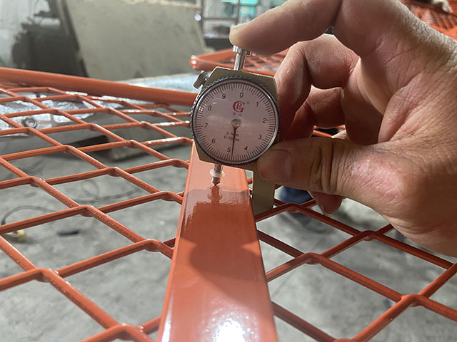 粉末涂层的脚手架陷阱门