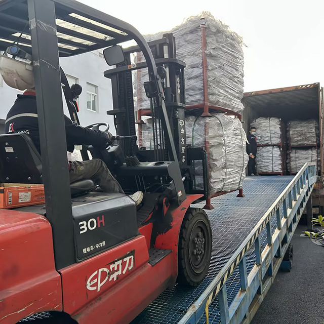 Доставка фиксирующей муфты платы 