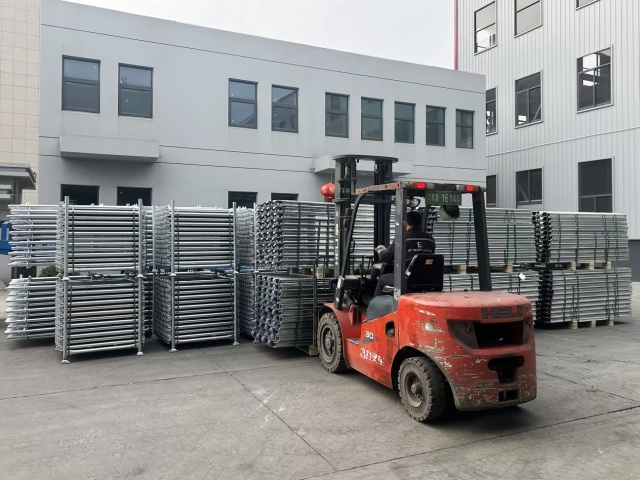 Entrega del sistema de andamio de bloqueo