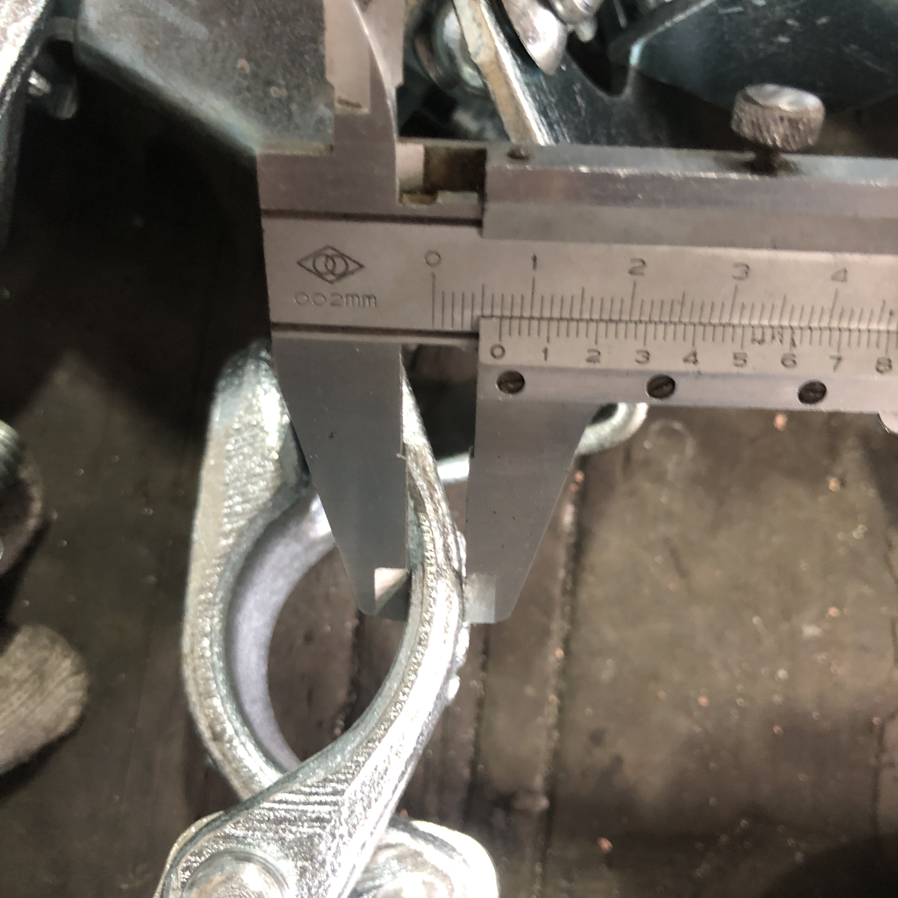 Сбросить поддельную доску, удерживая муфт