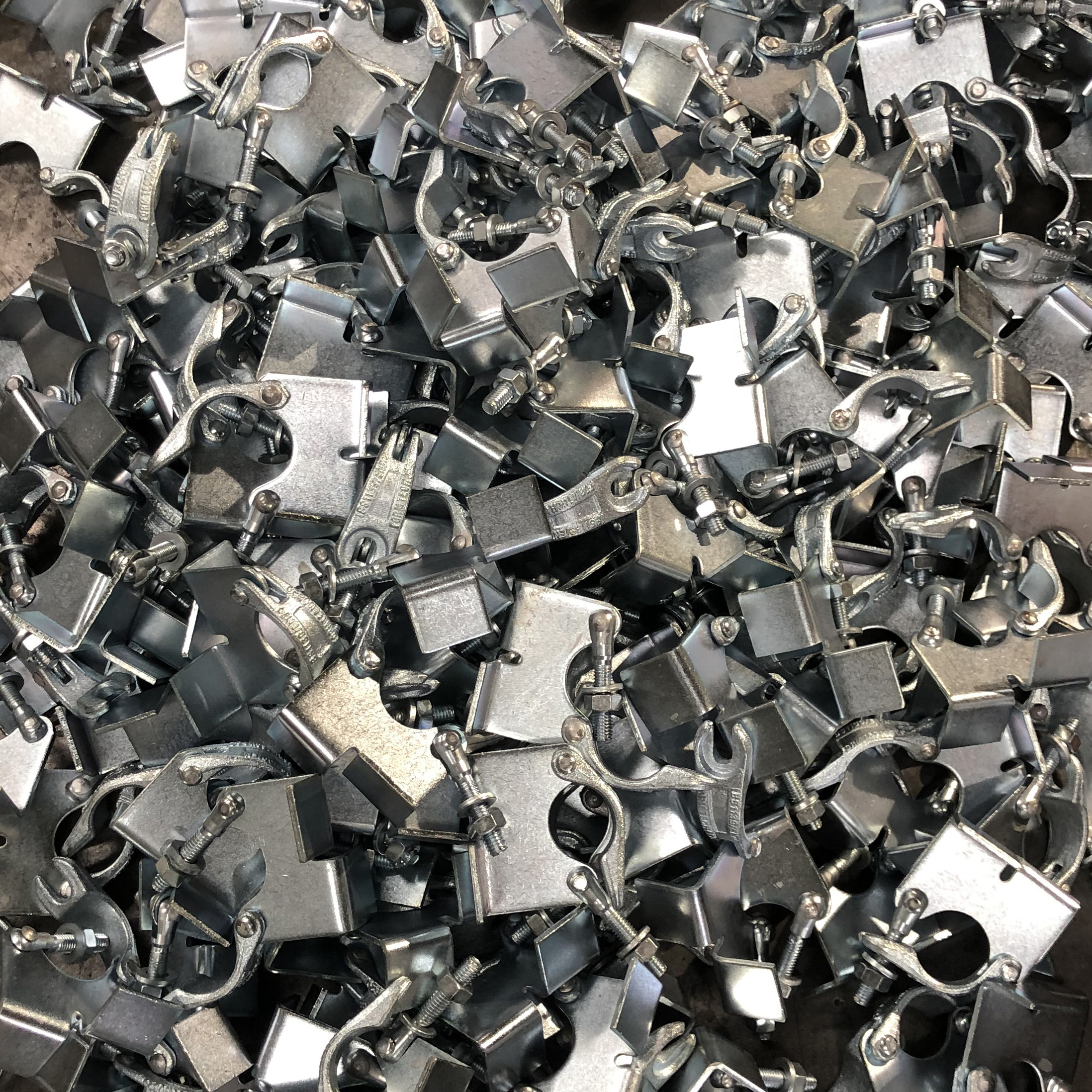 Сбросить поддельную доску, удерживая муфт