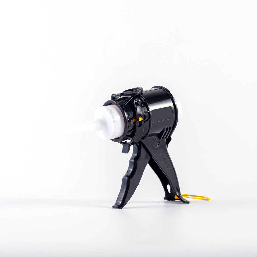 lightweight caulking gun 6