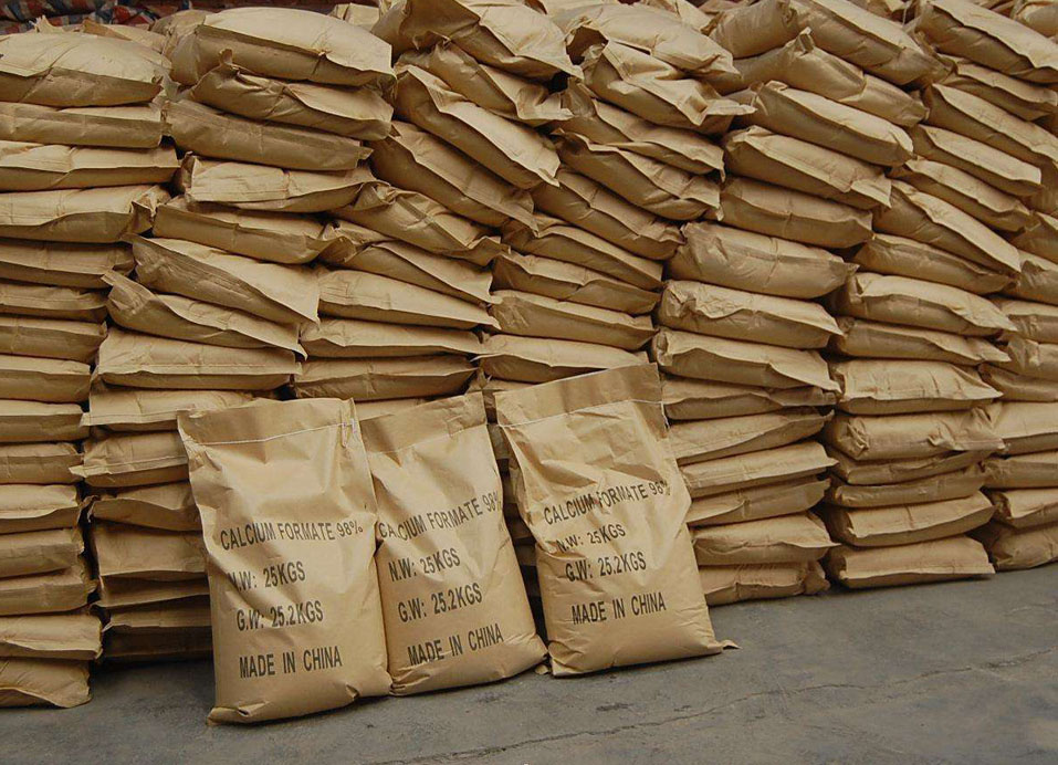 Formato de cálcio usado para aditivos alimentares