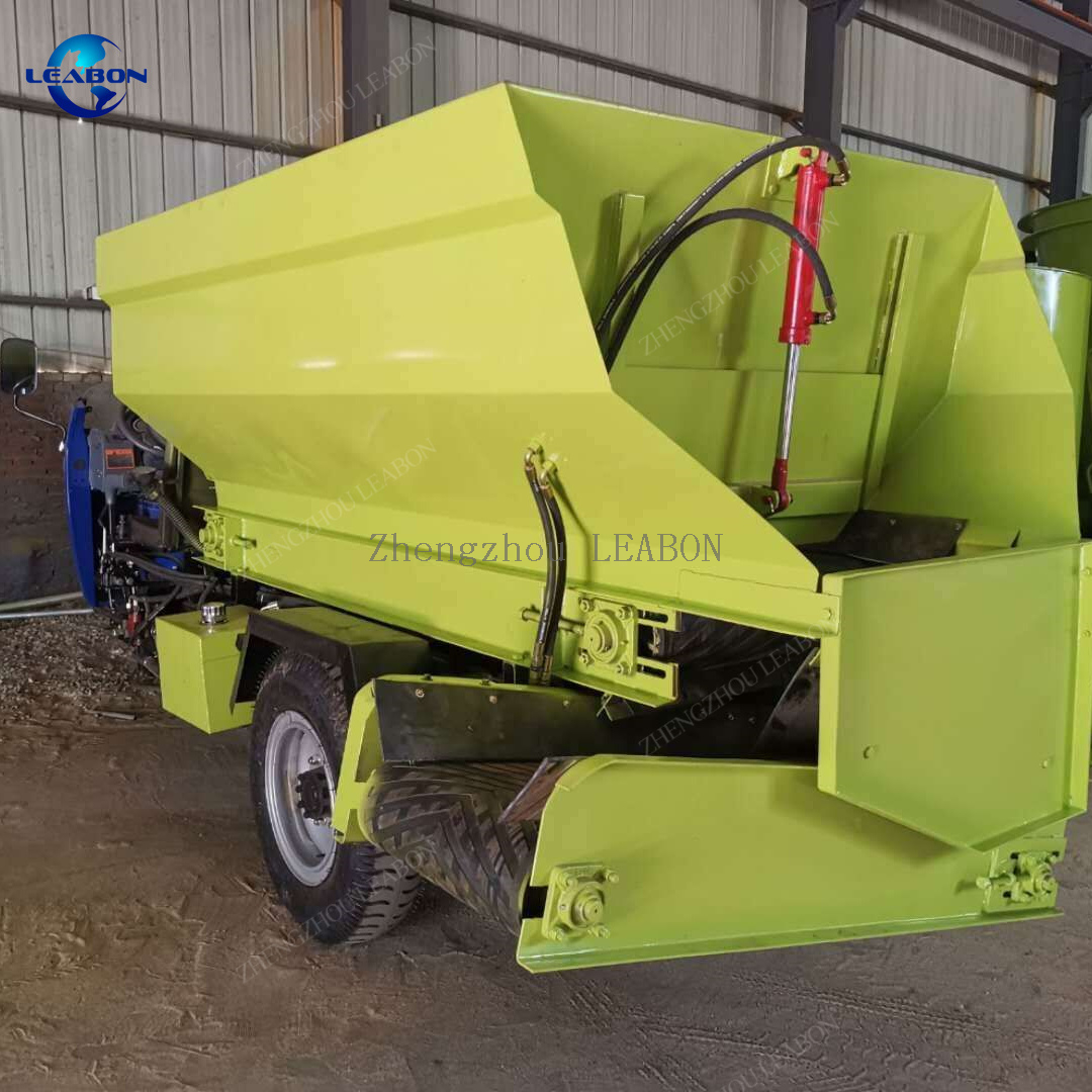 Cattle Feed Machine Tricycle Feed Spreader Machine