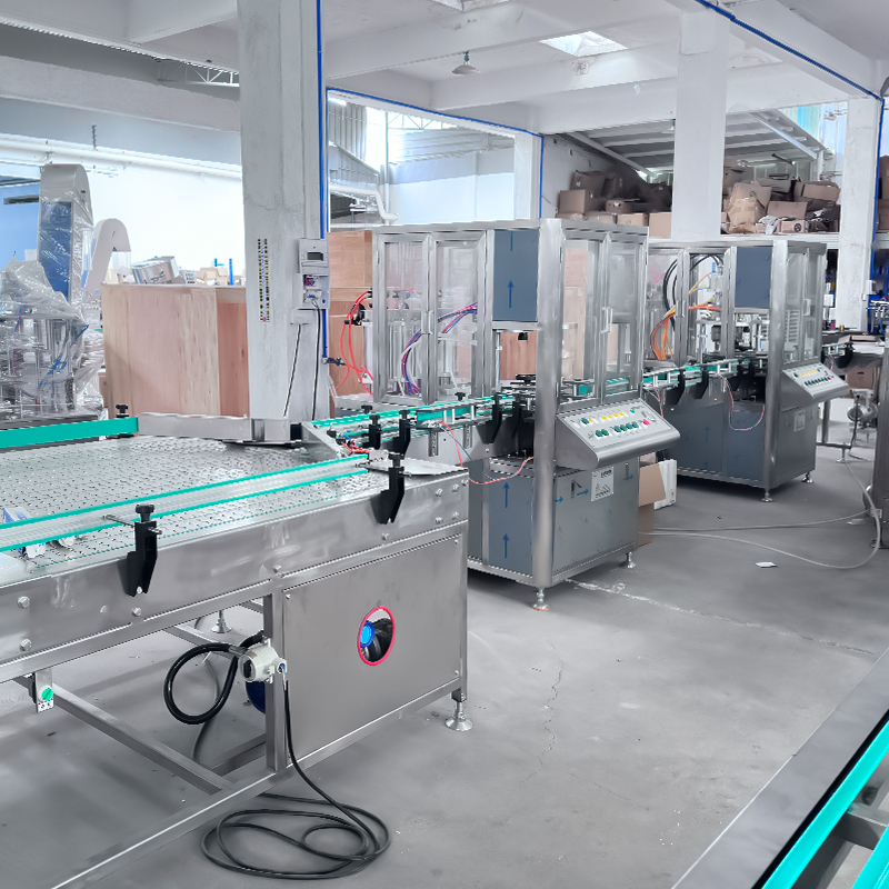 Аўтаматычная машына для напаўнення аэразоляў2