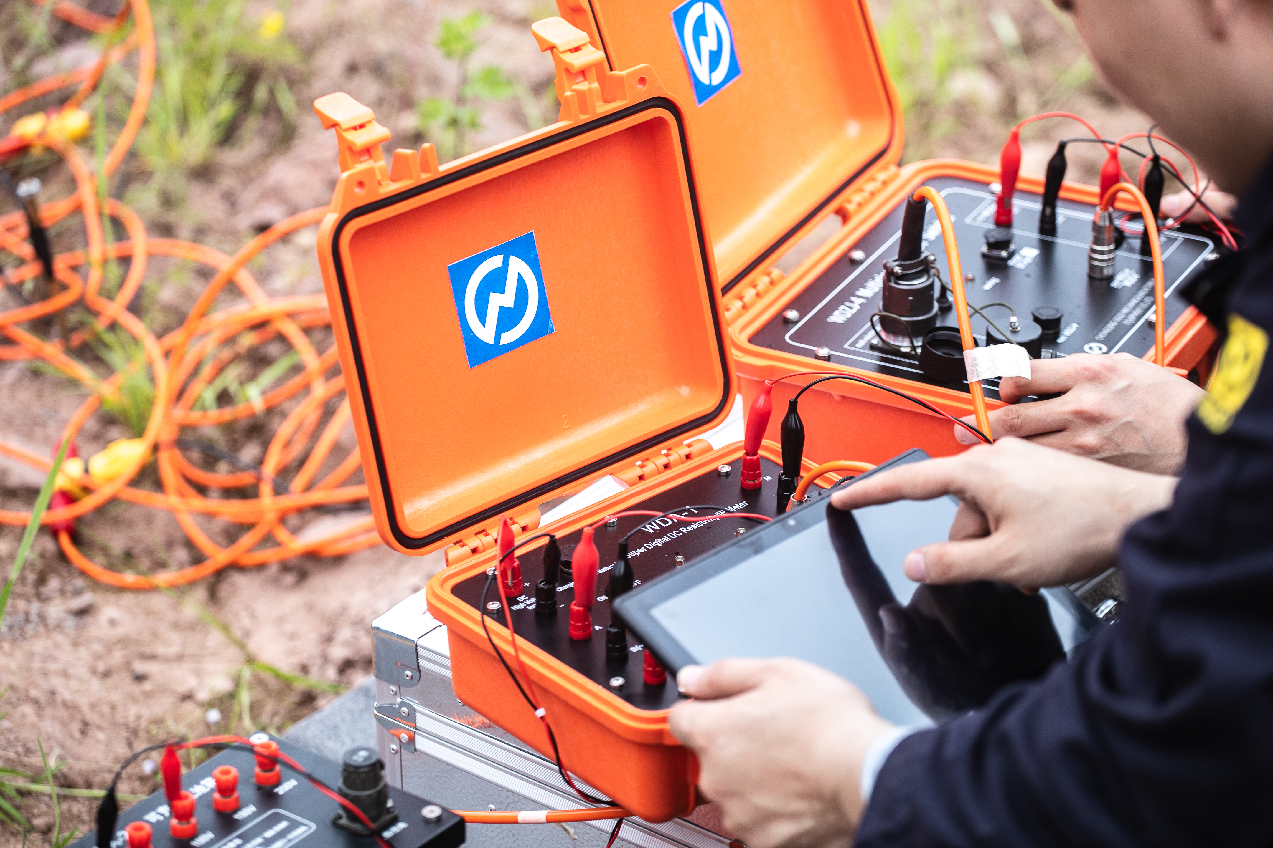 M&aacute;y đo điện trở suất