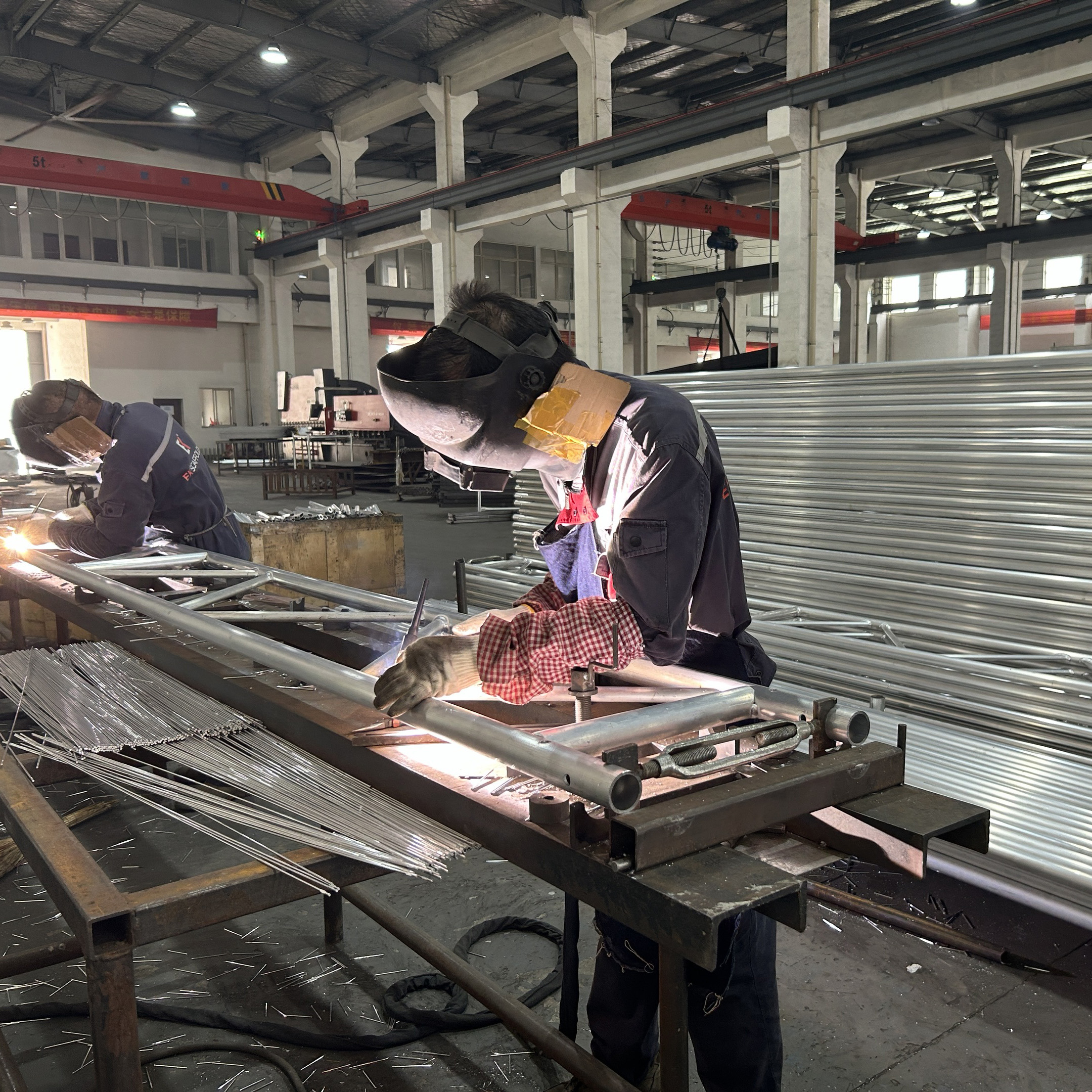 Rayo de celosía de aluminio