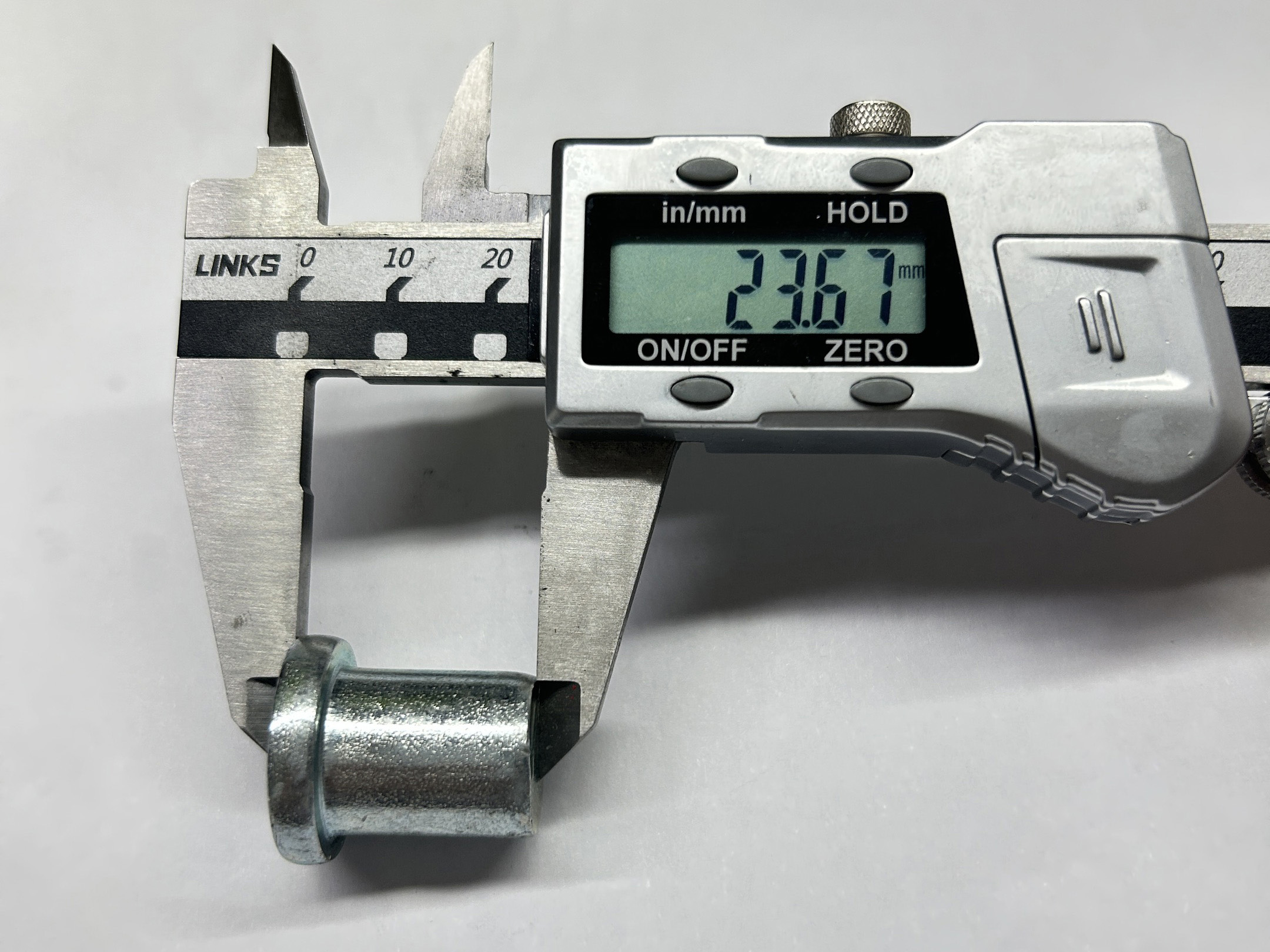 Tama&ntilde;o del remache del acoplador de andamio 