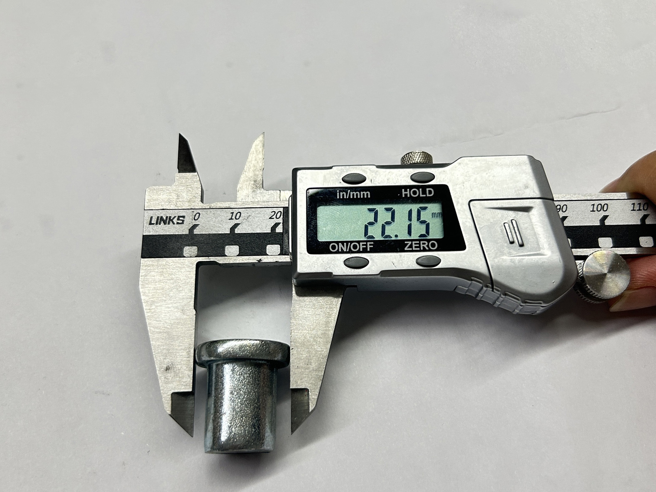 Tama&ntilde;o del remache del acoplador de andamio