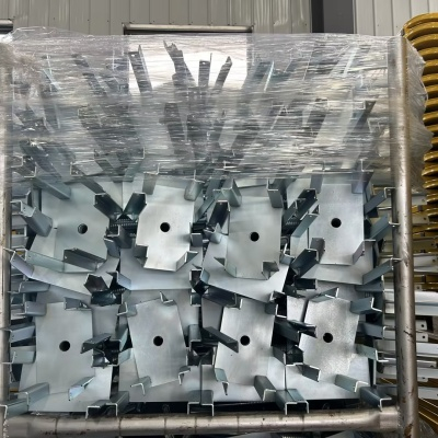 Gato con cabeza en U ajustable para andamios